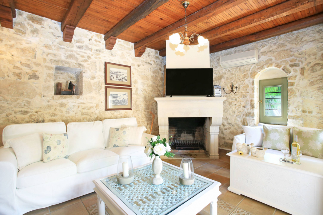KAMILARI PASIPHAE VILLA 14/60
