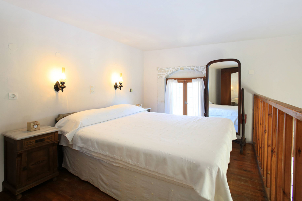 KAMILARI PASIPHAE VILLA 10/60