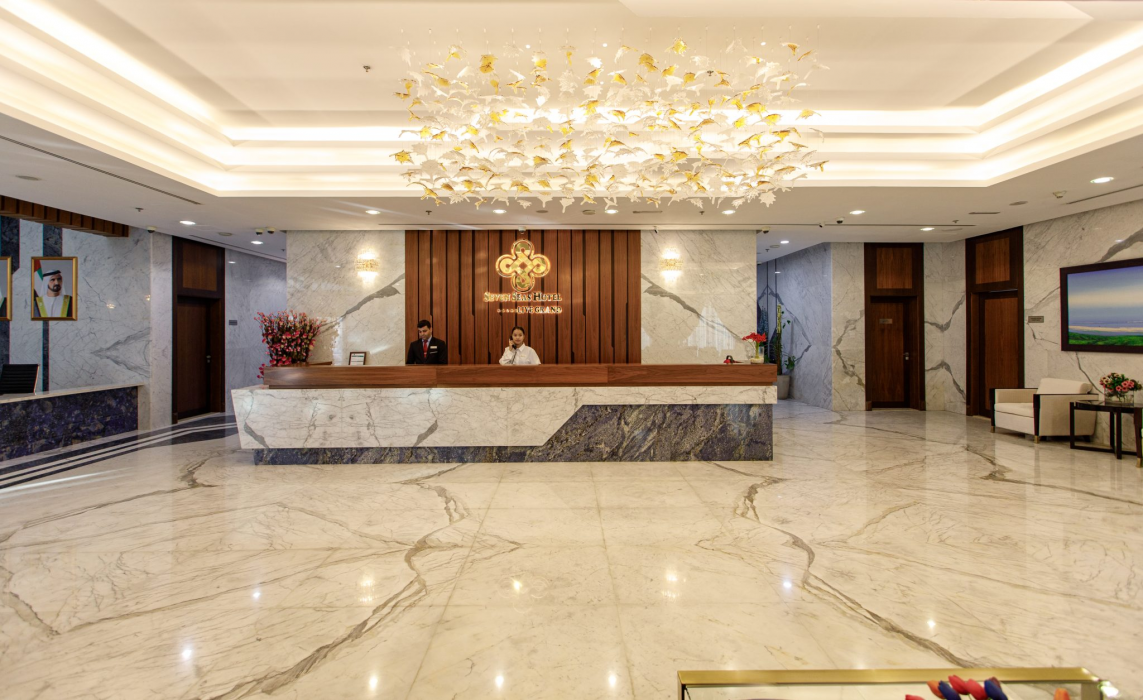 Seven Seas Hotel 7/68
