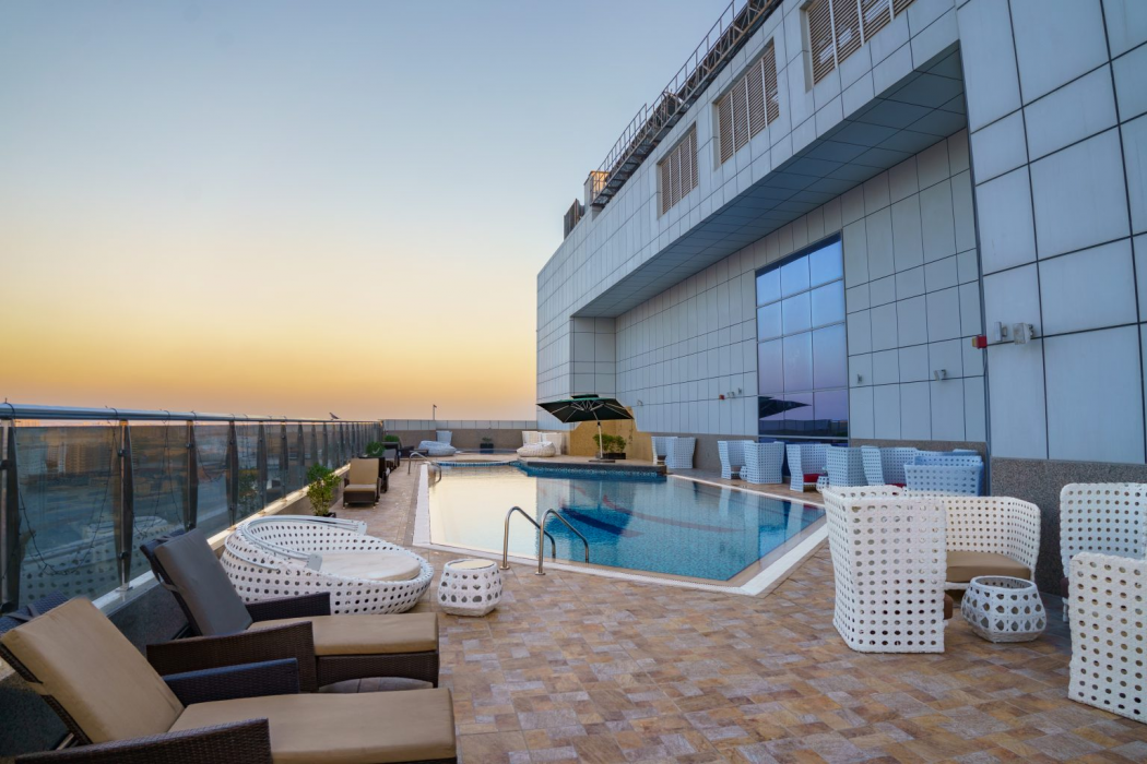 Seven Seas Hotel 45/68