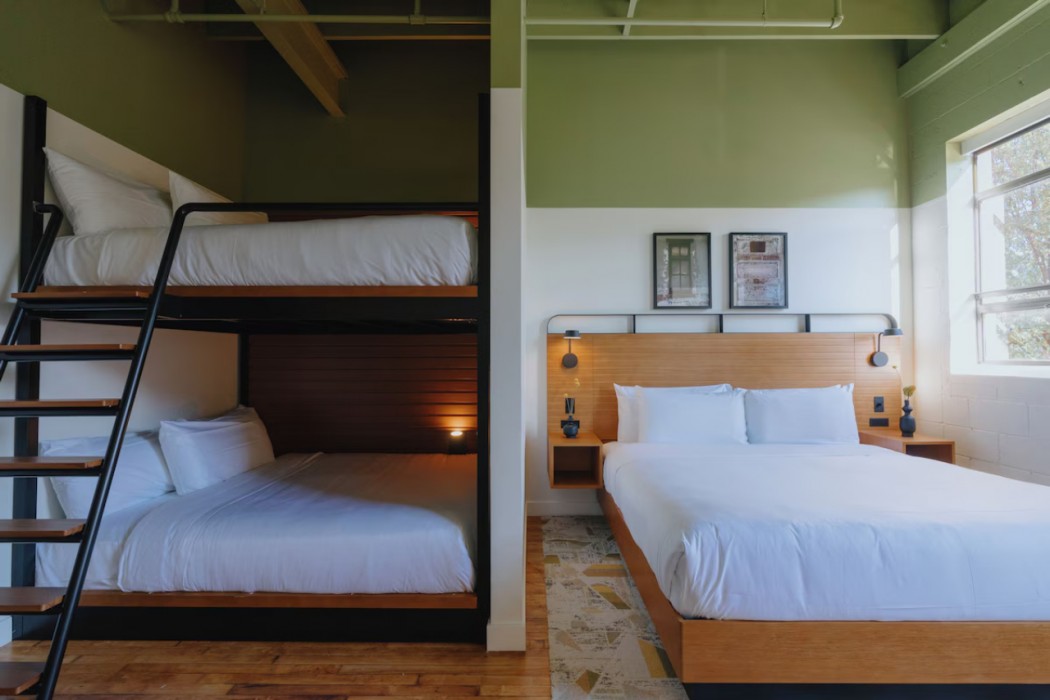 The Myriad Hotel Louisville Tapestry Collection By Hilton 8/26