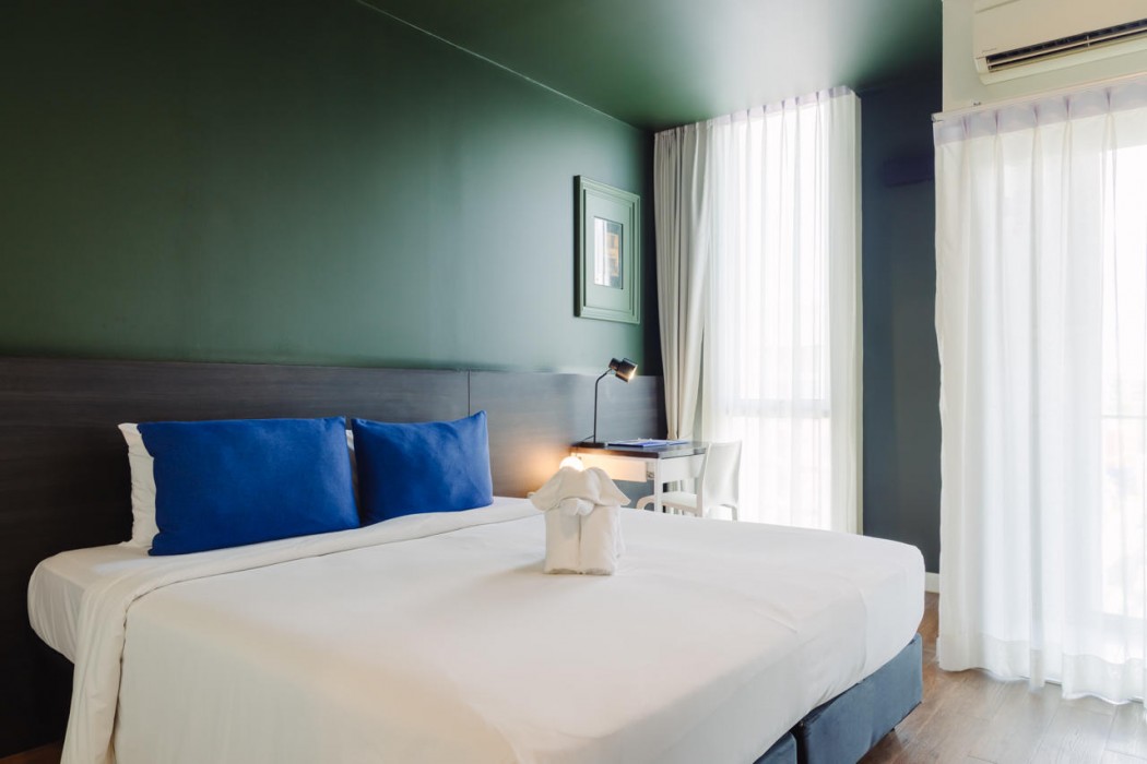 Blue Hippo Hotel 9/43