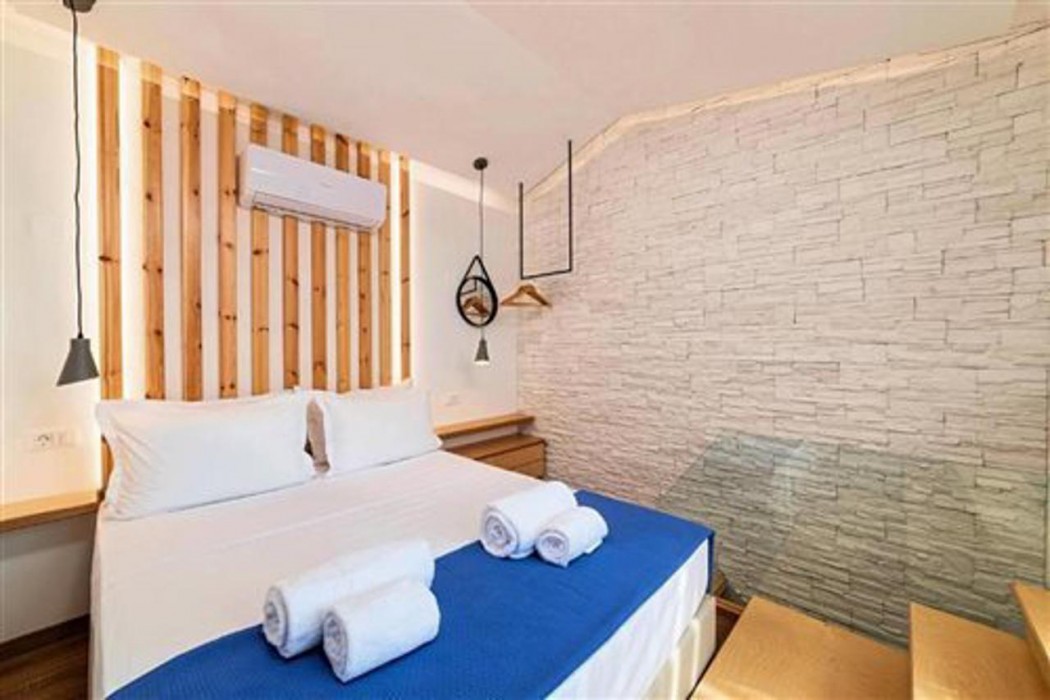 Aelia Suites 13/63