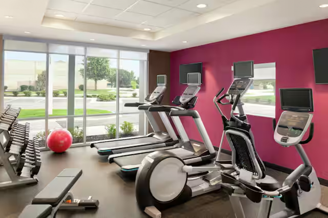 Home2 Suites by Hilton Camarillo 13/18