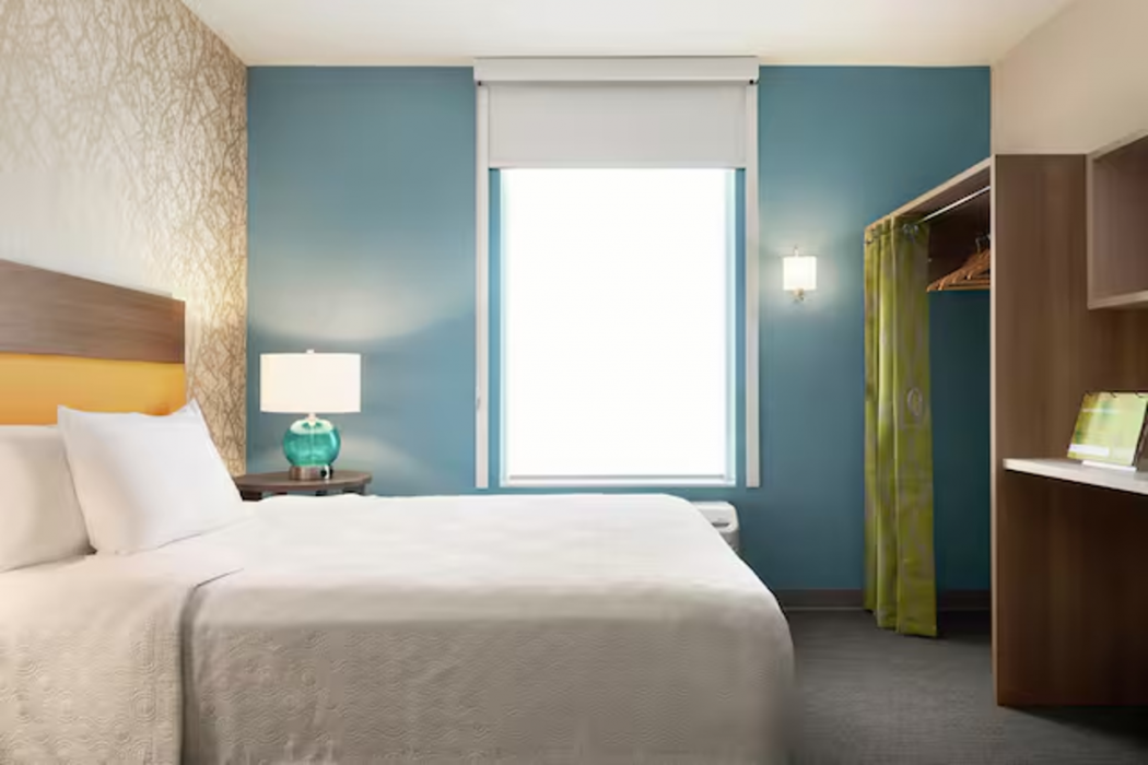 Home2 Suites by Hilton Camarillo 7/18