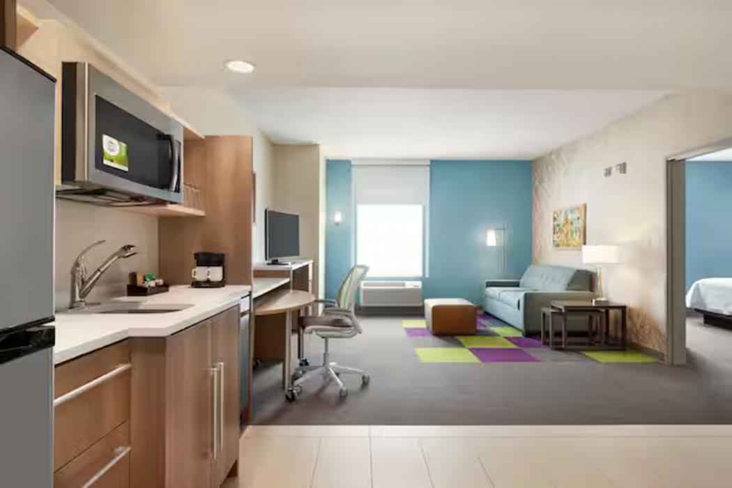 Home2 Suites by Hilton Camarillo 8/18