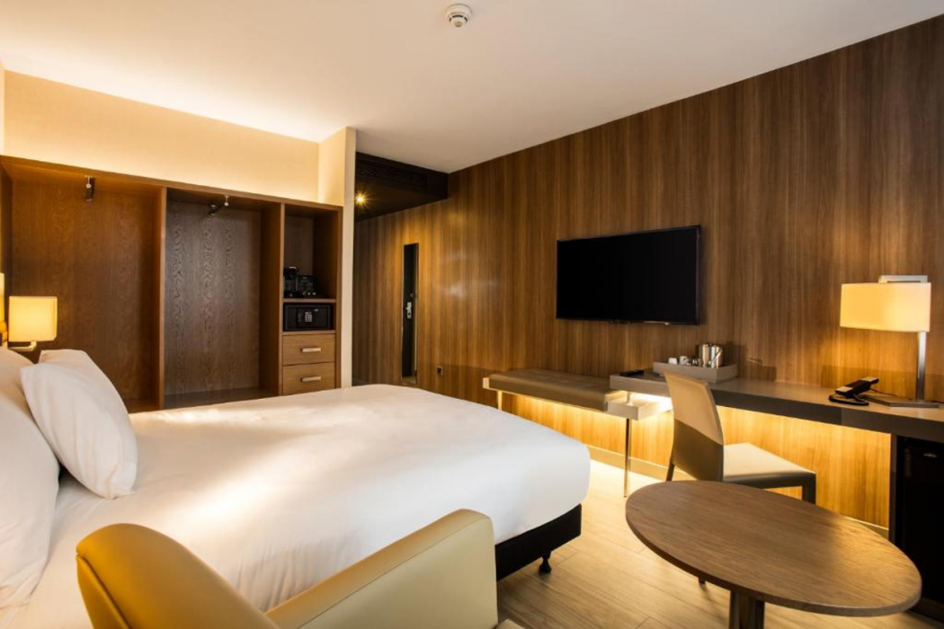 AC Hotel Birmingham 6/26