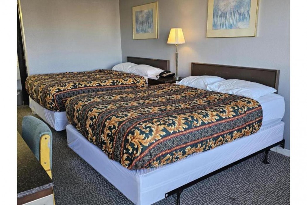 Brookville Inn By OYO Near Dayton International Airport 11/17