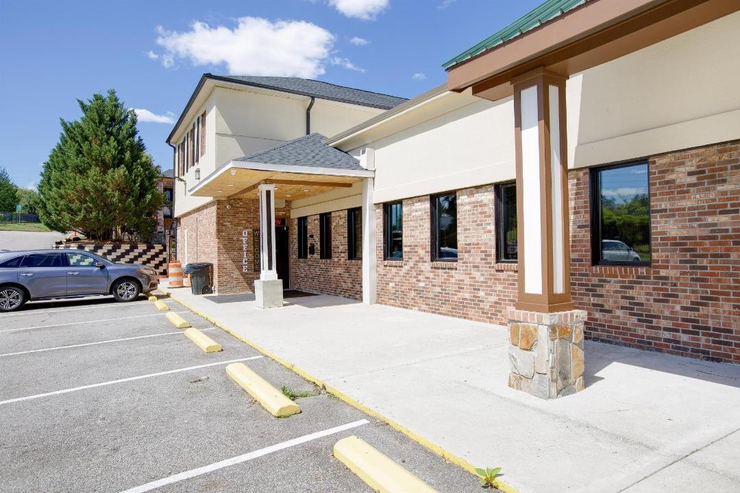 Riverside Inn & Suites by OYO Danville Ceaser Casino 3/68