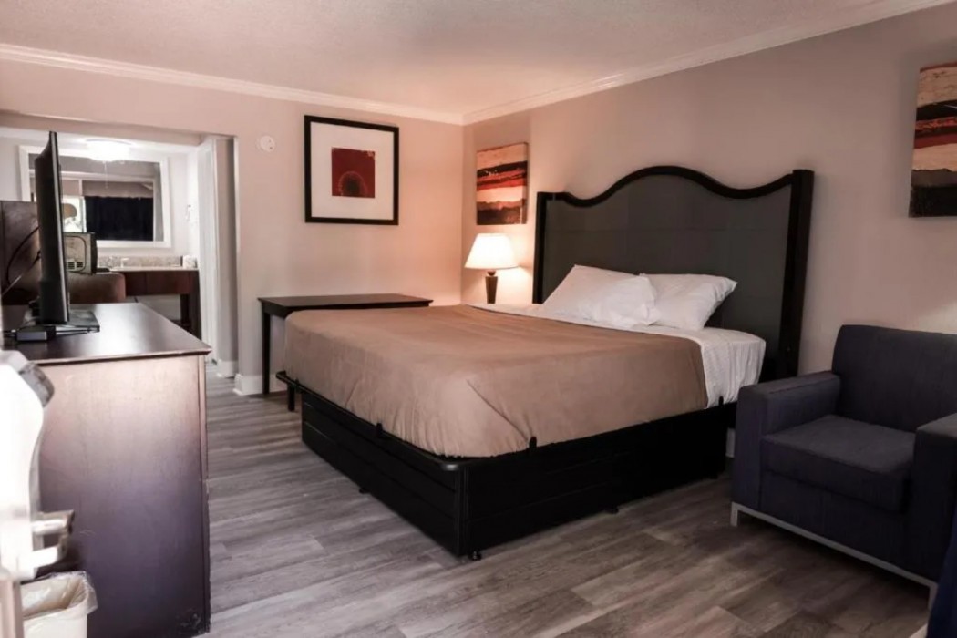 Riverside Inn & Suites by OYO Danville Ceaser Casino 22/68
