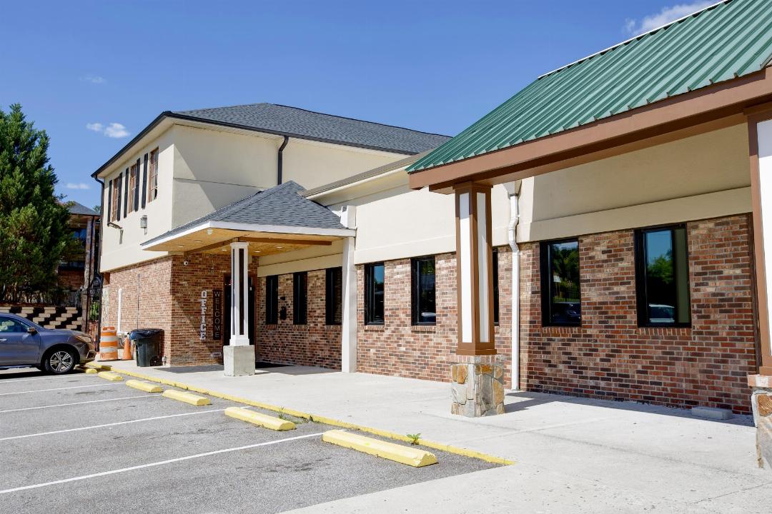 Riverside Inn & Suites by OYO Danville Ceaser Casino 5/68