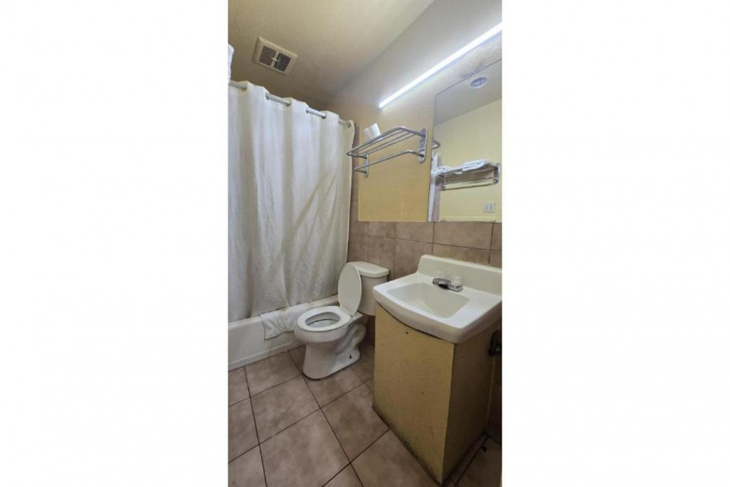 Super 7 Inn By OYO San Antonio N.W. Medical Center 7/16