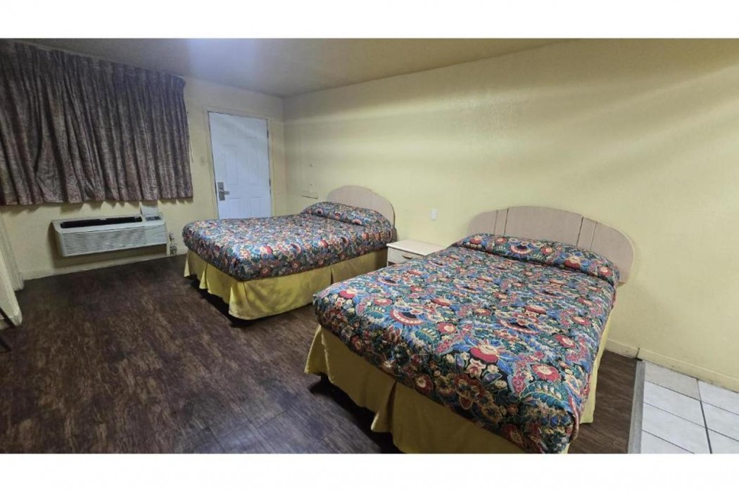 Super 7 Inn By OYO San Antonio N.W. Medical Center 10/16
