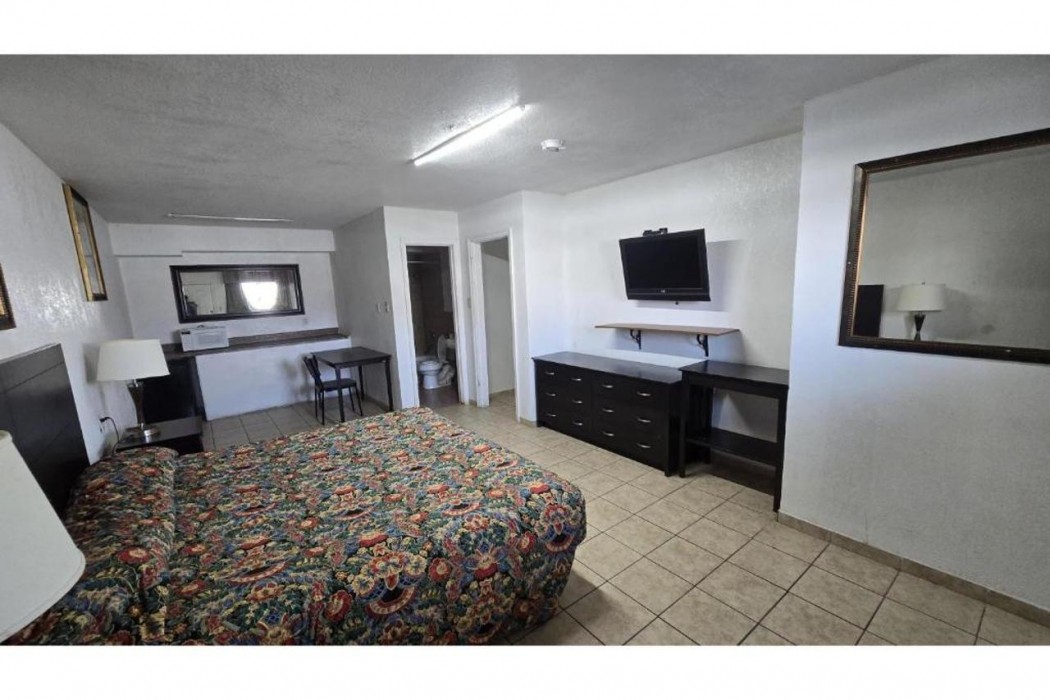 Super 7 Inn By OYO San Antonio N.W. Medical Center 9/16