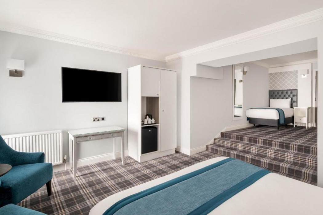 Cairn Hotel Newcastle Upon Tyne 26/69