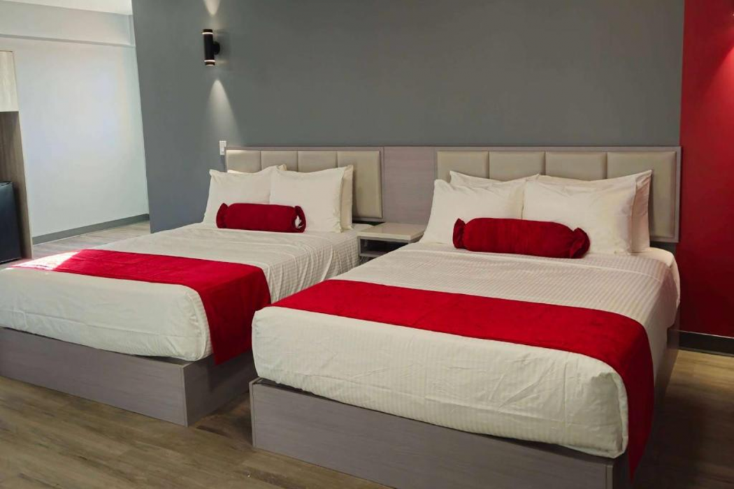 Ramada by Wyndham West Edmonton Hotel & Suites 14/45