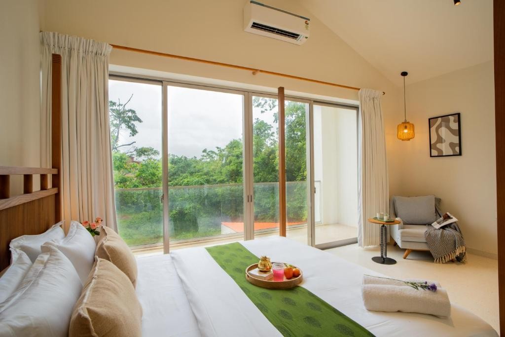 ELIVAAS 3BHK with Pvt Pool Mirai Taurus 19/79