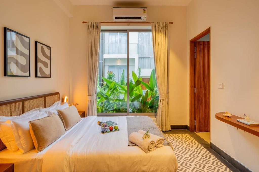 ELIVAAS 3BHK with Pvt Pool Mirai Taurus 18/79