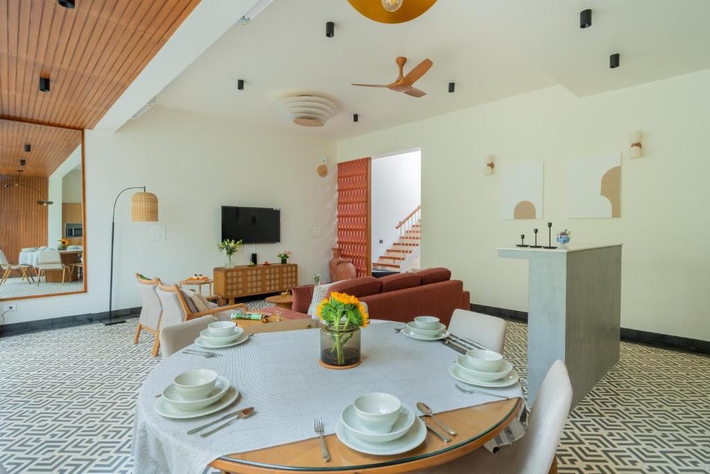ELIVAAS 3BHK with Pvt Pool Mirai Taurus 47/79