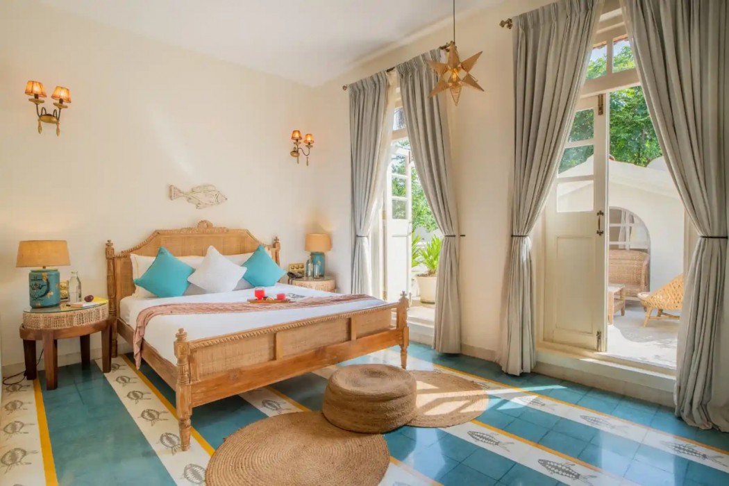 ELIVAAS Monforte Ayada | 3 BHK with Pvt Pool and Jacuzzi 11/30