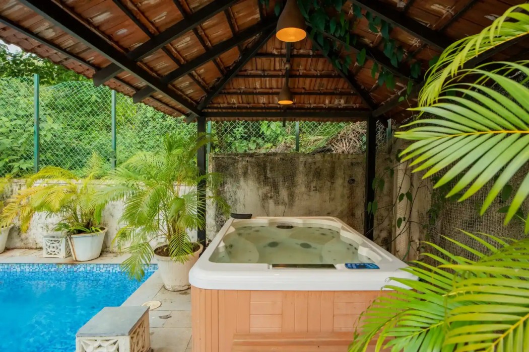ELIVAAS Monforte Ayada | 3 BHK with Pvt Pool and Jacuzzi 29/30