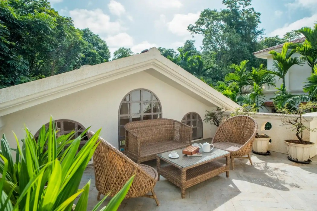 ELIVAAS Monforte Ayada | 3 BHK with Pvt Pool and Jacuzzi 18/30