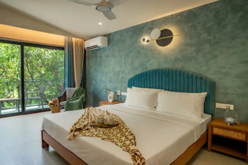 ELIVAAS Cloud 7 4 BHK Villa with Pvt Pool 9/72