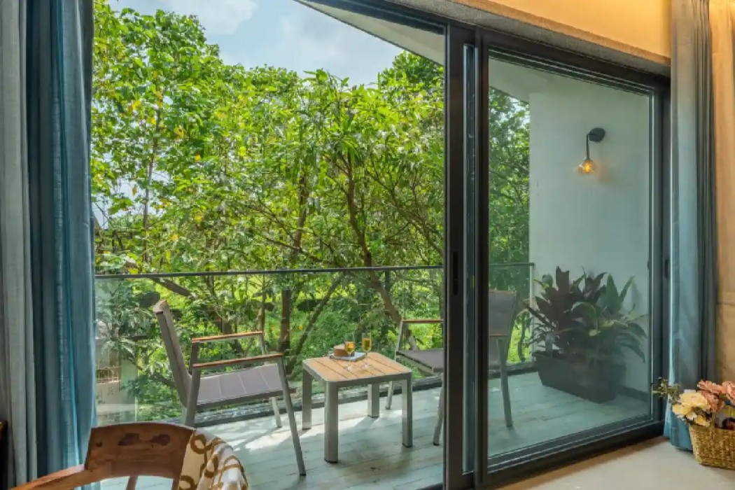 ELIVAAS Cloud 7 4 BHK Villa with Pvt Pool 10/72