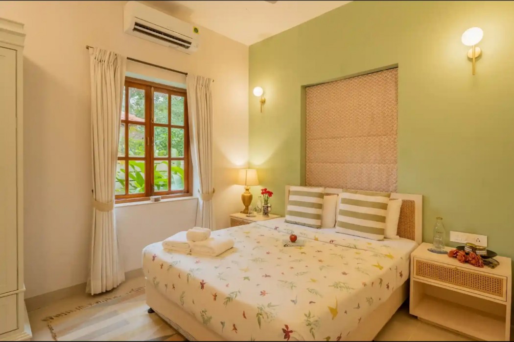 Elivaas Celest - 4 BHK Villa with private pool, Arpora 11/59