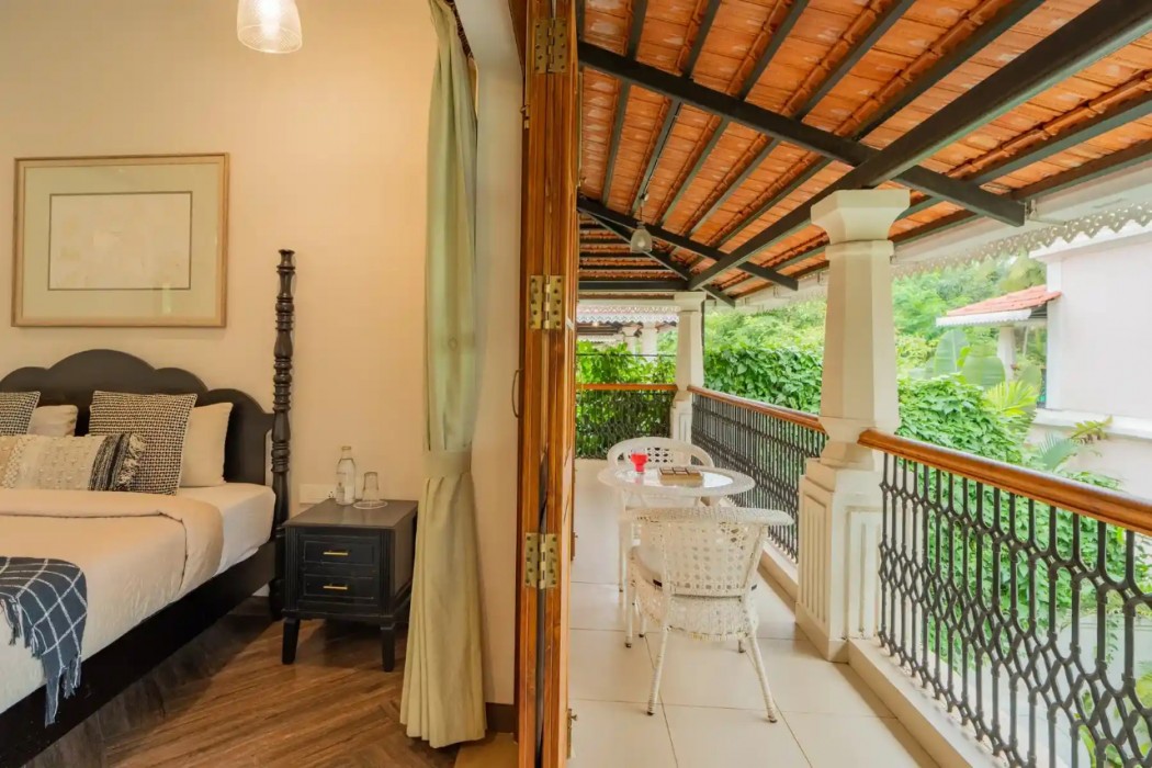 Elivaas Celest - 4 BHK Villa with private pool, Arpora 9/59