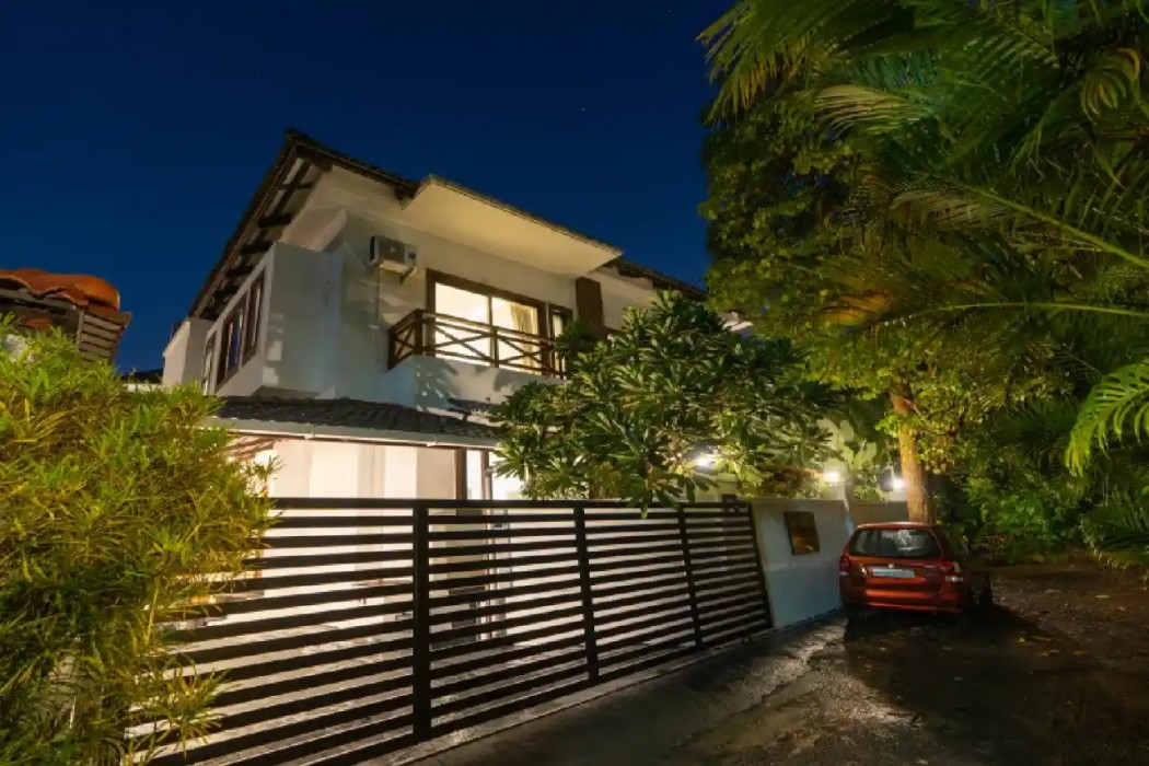Elivaas Indah - Lux. 4BHK Villa with Private Swimming Pool photo3