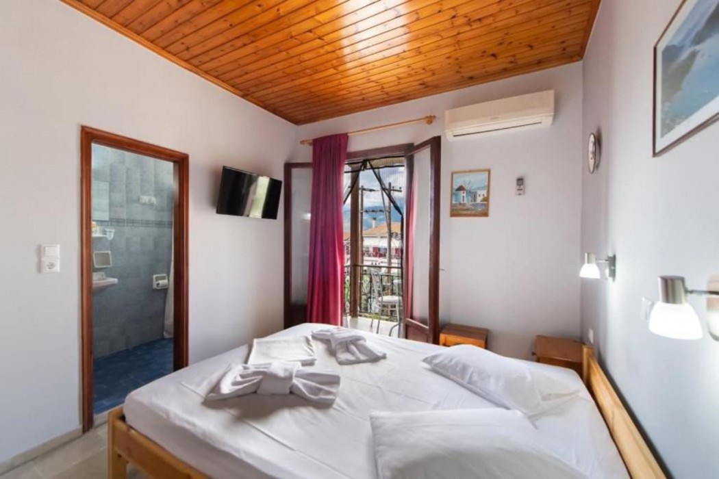 Nostos Hotel 10/40