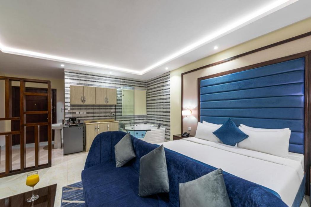 Al Qasr Hotel Suites Airport 8/16