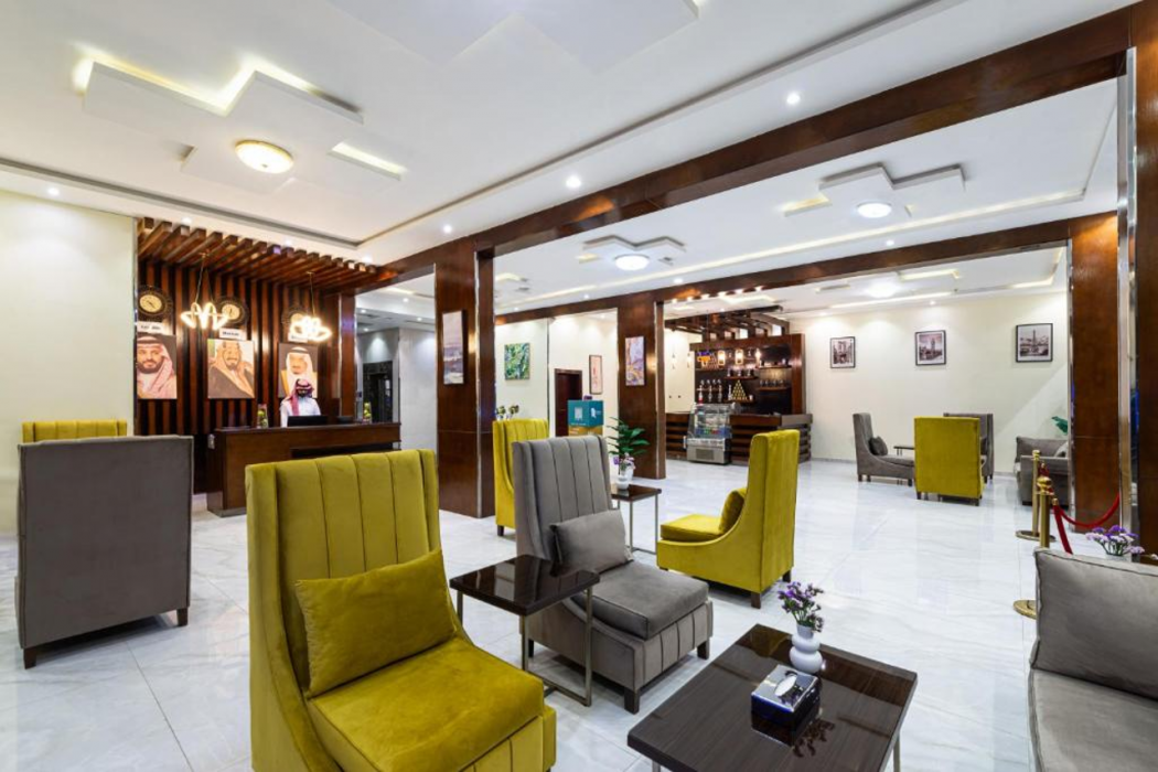 Al Qasr Hotel Suites Airport 15/16