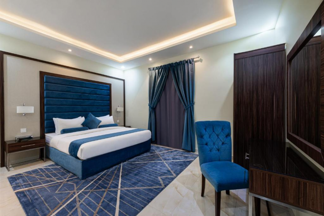 Al Qasr Hotel Suites Airport 7/16