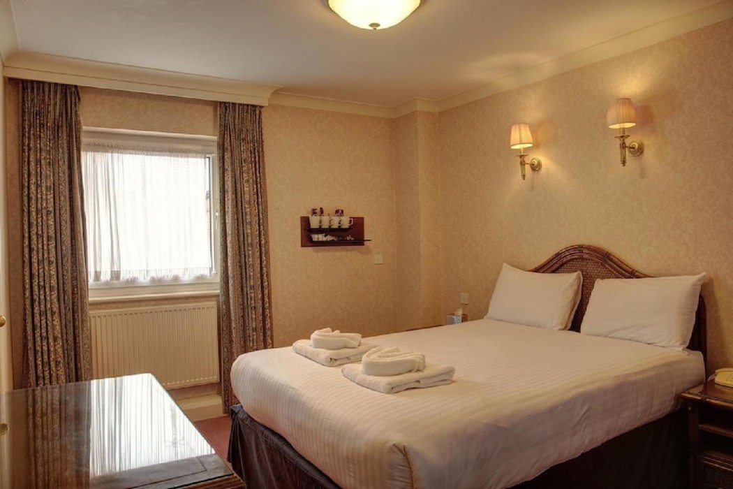 Orwell Hotel 8/67