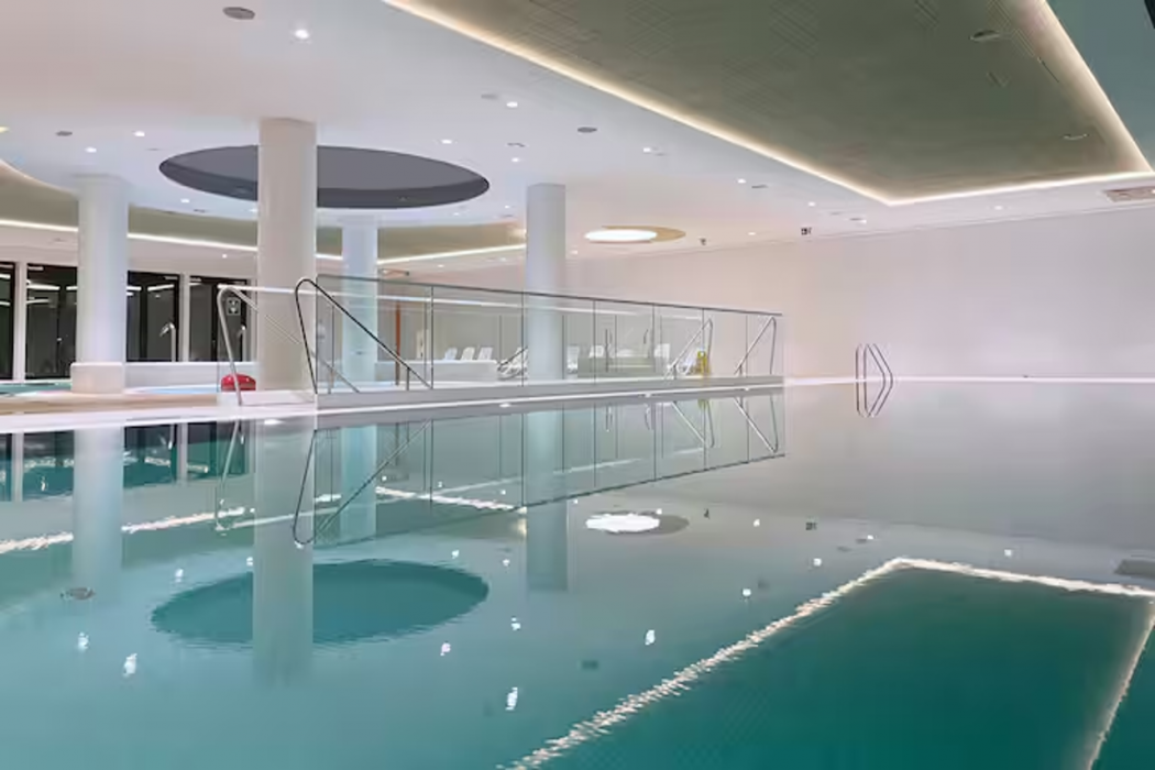 spark by hilton pobierowo