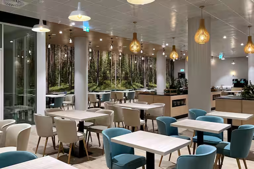 spark by hilton pobierowo