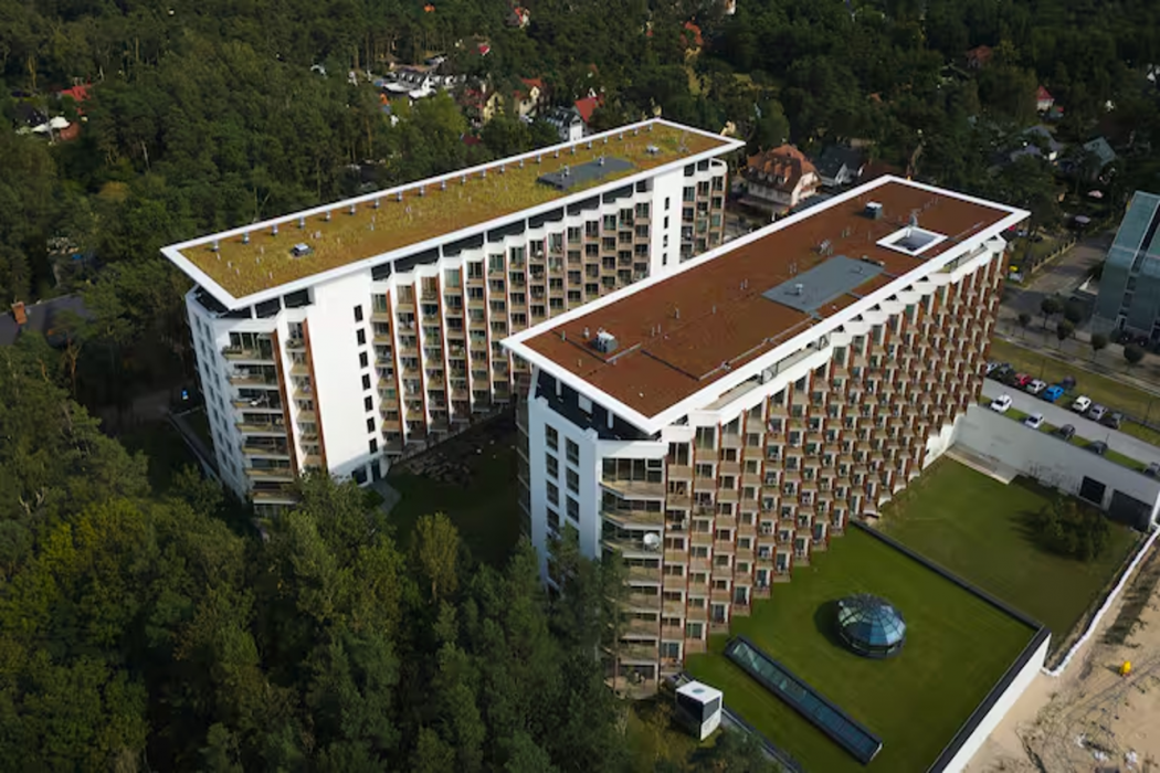 spark by hilton pobierowo