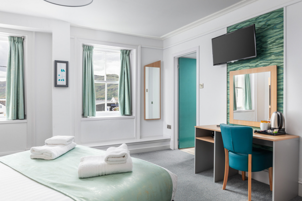 Caledonian Hotel Ullapool 10/62