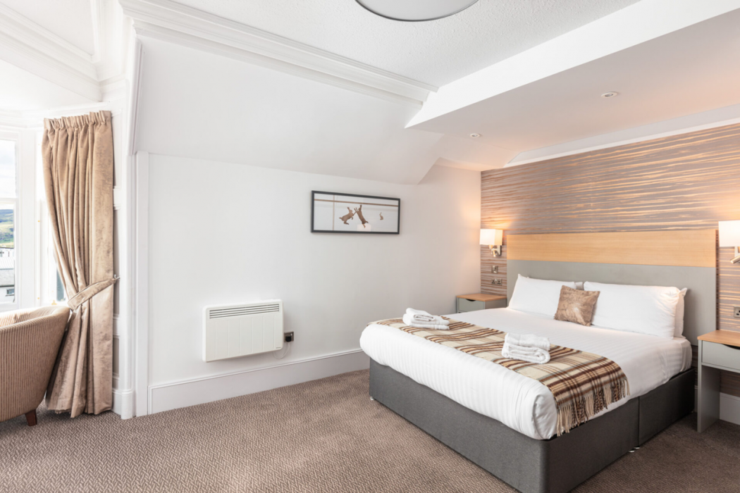 Caledonian Hotel Ullapool 12/62