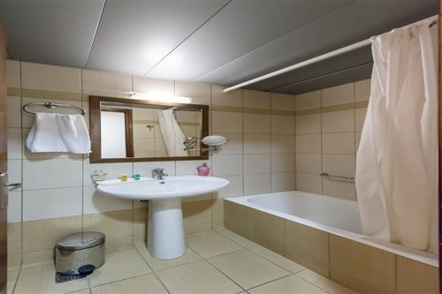 Akrogiali Hotel 23/75