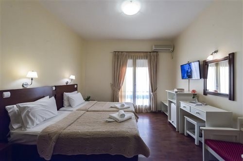 Akrogiali Hotel 7/75