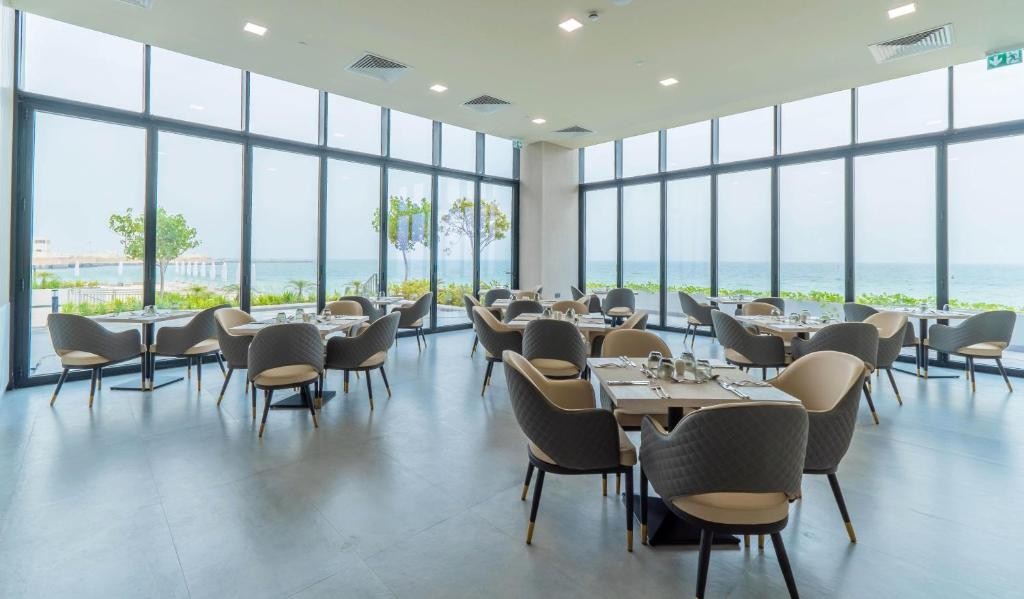 Beach Bay Hotel Mirfa, Edge by Rotana 27/48