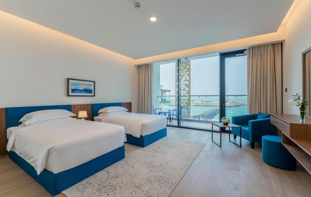 Beach Bay Hotel Mirfa, Edge by Rotana 16/48
