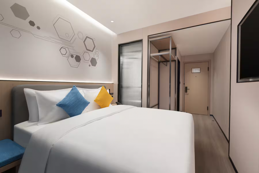 Microtel by Wyndham Xian Beilin 7/37