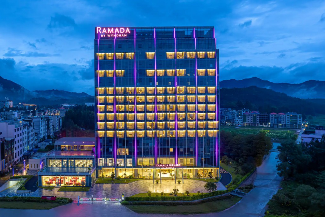Ramada by Wyndham Zhouning 2/33