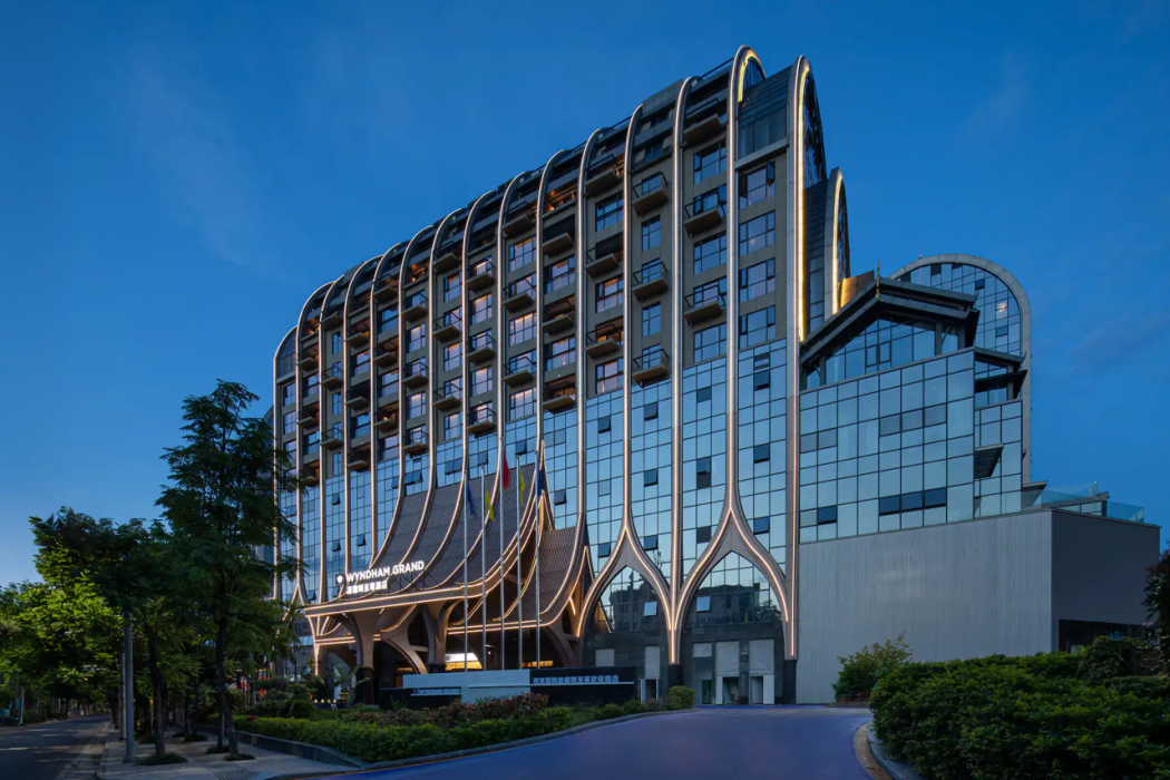Wyndham Grand Xishuangbanna Resort 2/25