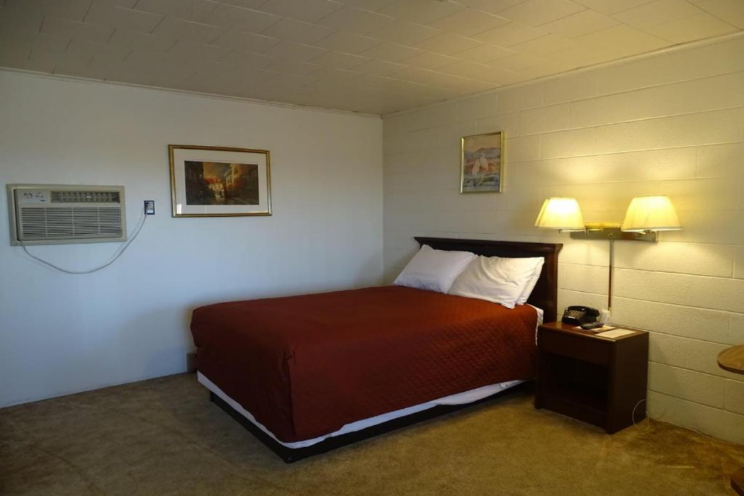 Hotel Prairie Winds Carthage Keokuk Hwy 136 14/37