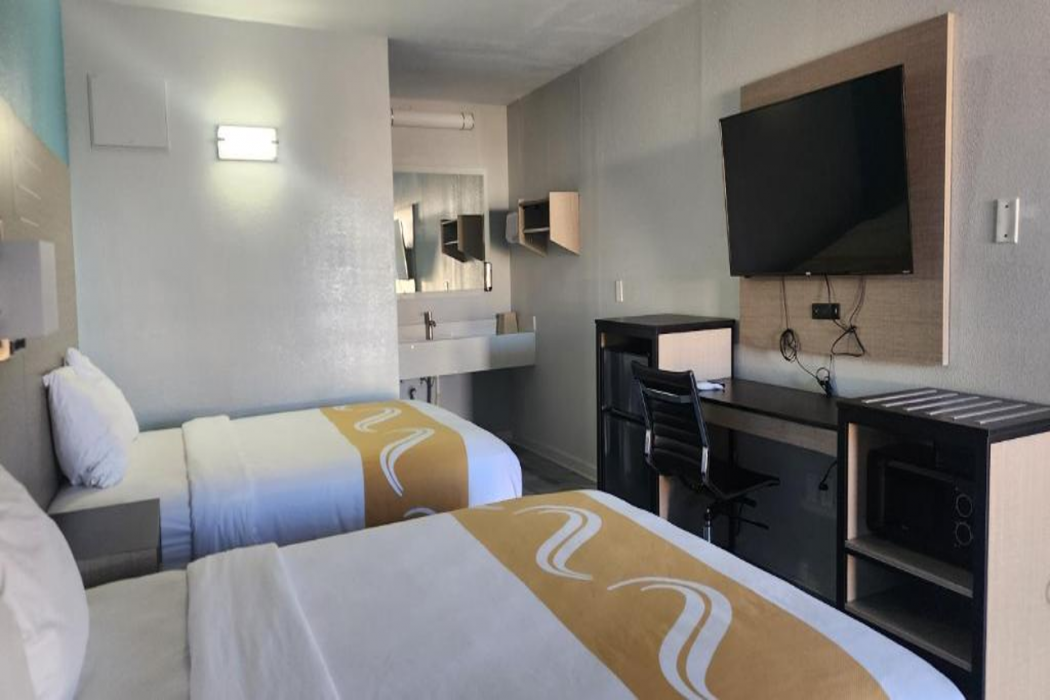 Room at Pleasanton Executive Inn By OYO, PLEASANTON - TX